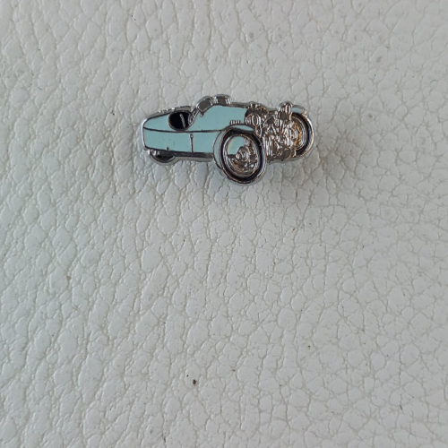 Morgan 3 wheeler pin badge light blue (20mm long)