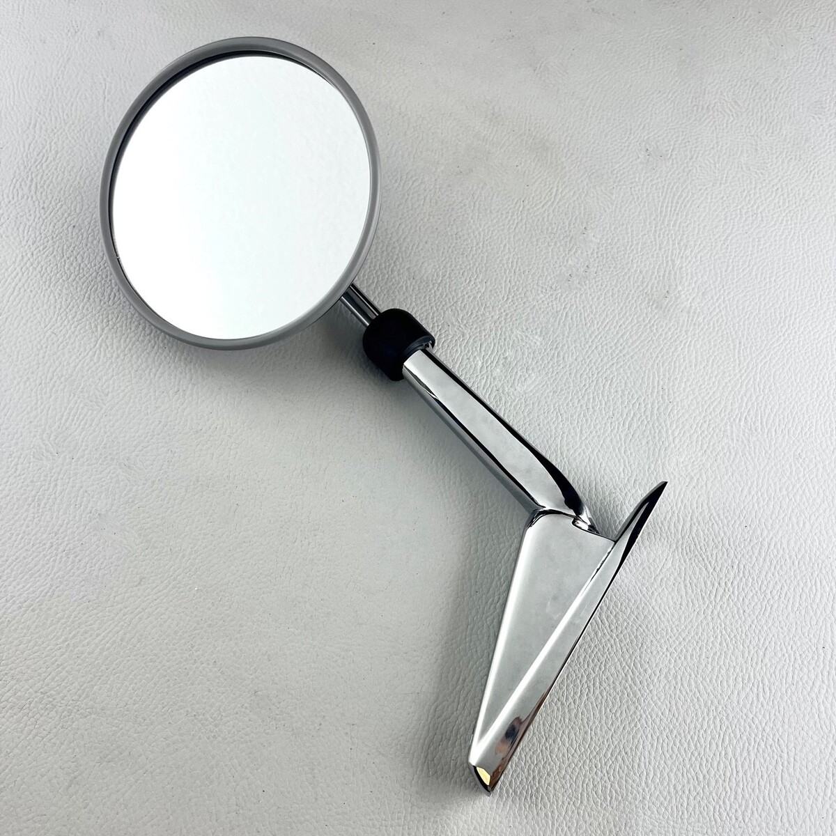Round door mirror - left hand