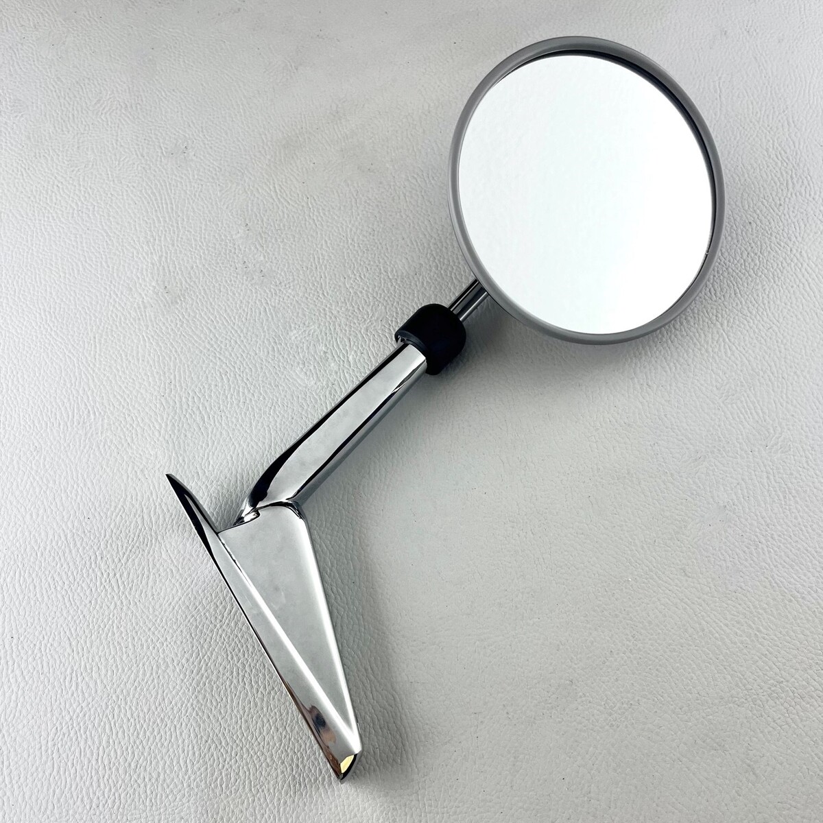 Round door mirror - right hand
