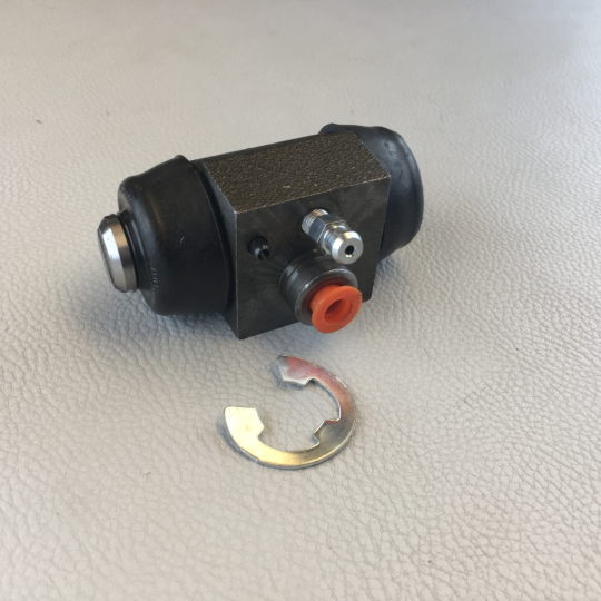 Rear wheel cylinder for traditional cars 4/2017 on
