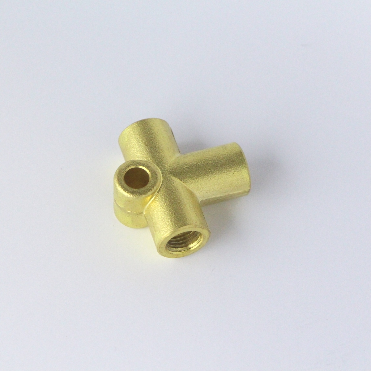 3 way brass union (fits on rear axle)