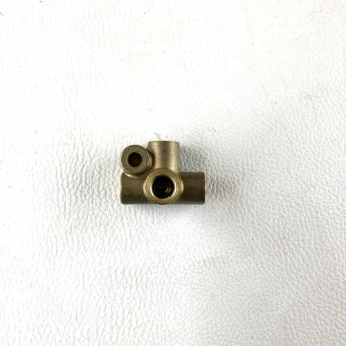 4 way brass union for +8 (fits onto chassis)