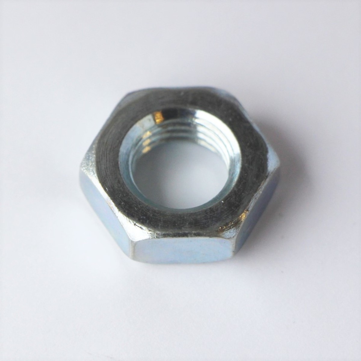 Nut for inner front wing separator rods CHA131 & 132