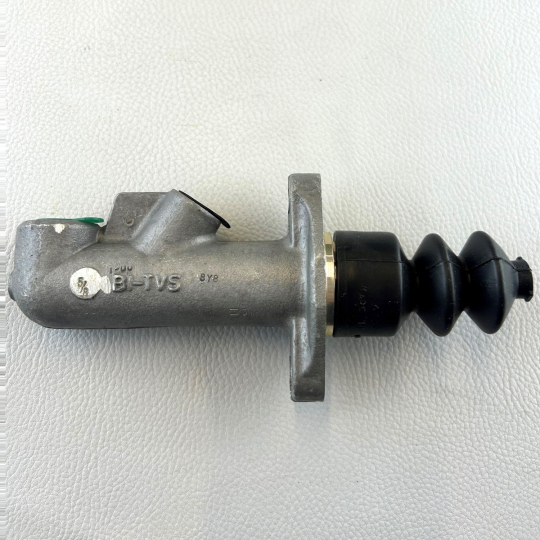 Clutch master cylinder for 4/4 1964-66 & +8 1968-73