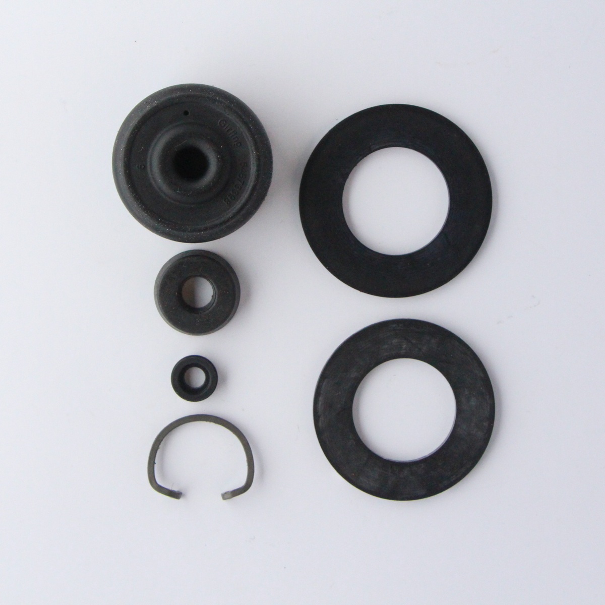 Clutch master cylinder service kit for CLH012