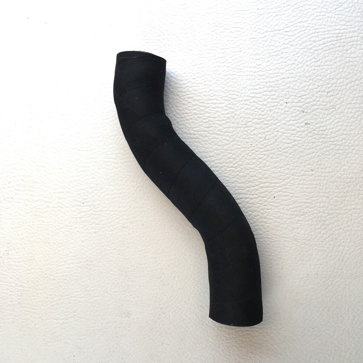 Heater by-pass hose 'S' shape +8