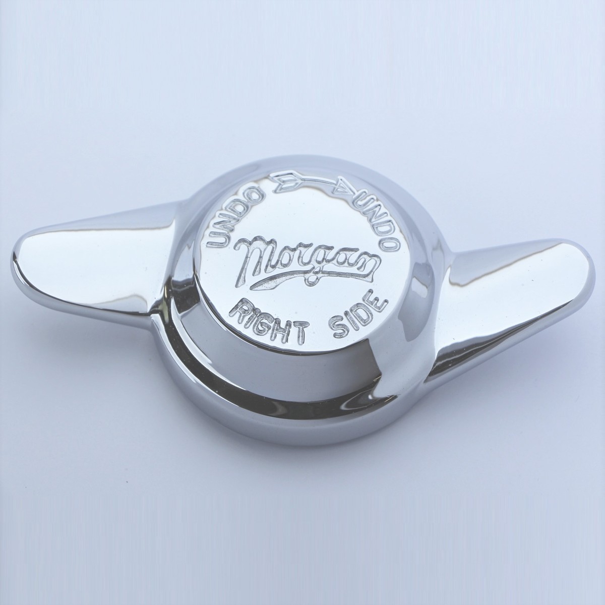 Spinner 2 ear right - engraved 'Morgan'