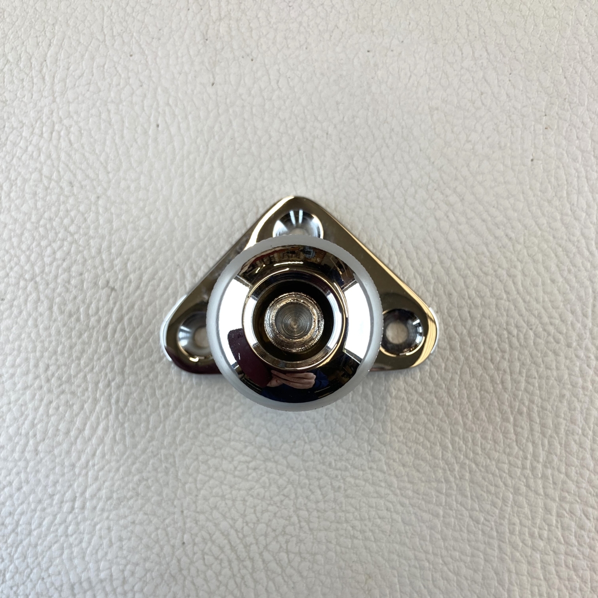 Sidescreen knob & plate Mog Parts, Car Parts & Spares from Melvyn Rutter