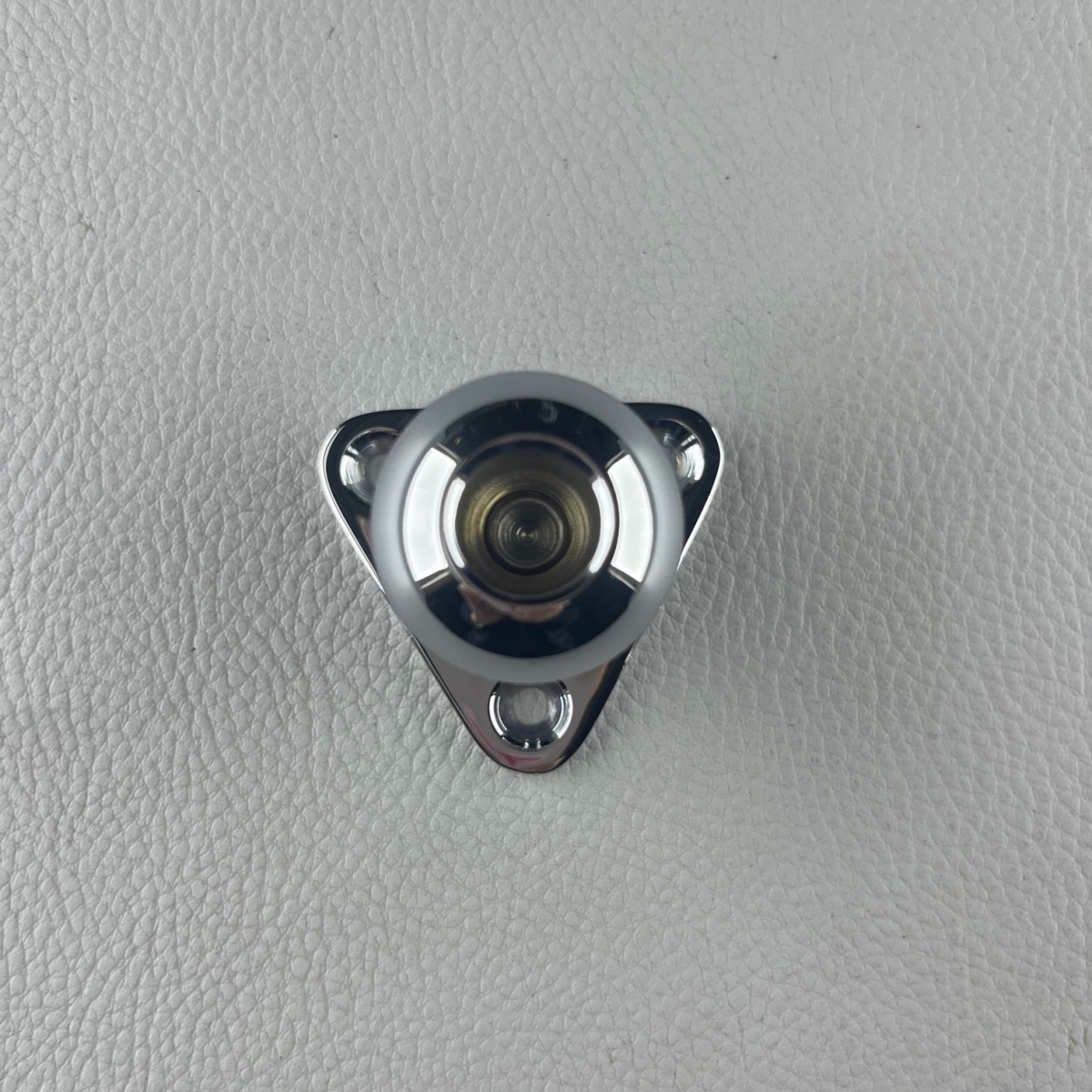 Sidescreen bracket for Plus Six and Plus Four