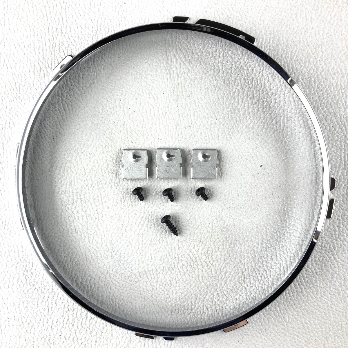 Inner rim for Wipac headlamp