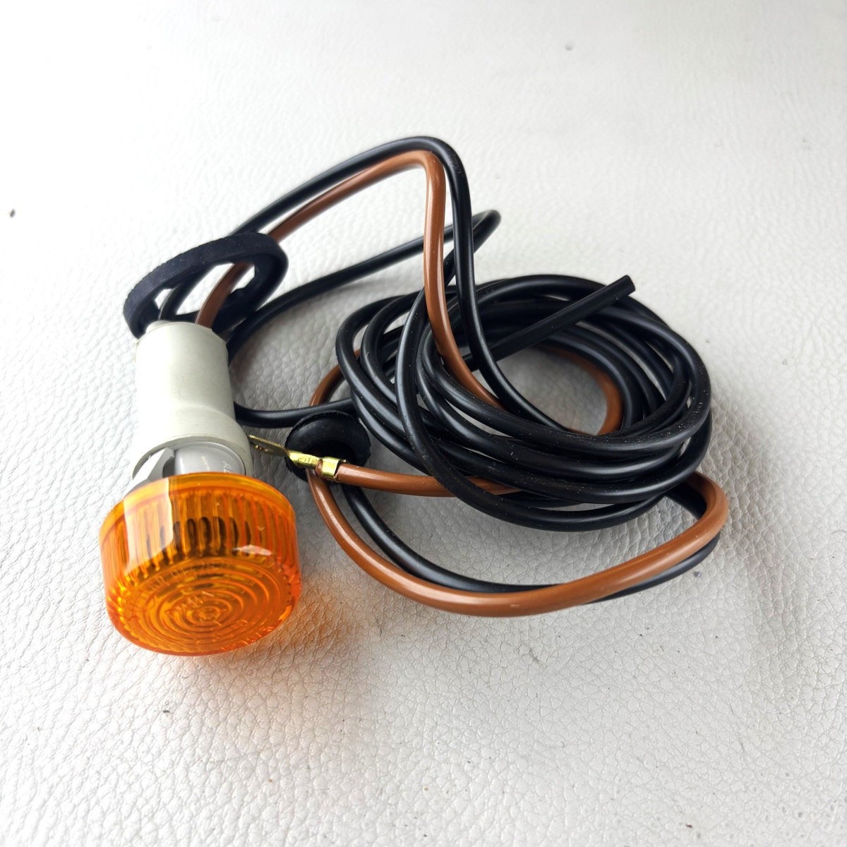 Side repeater indicator lamp, 4/1987-1/98