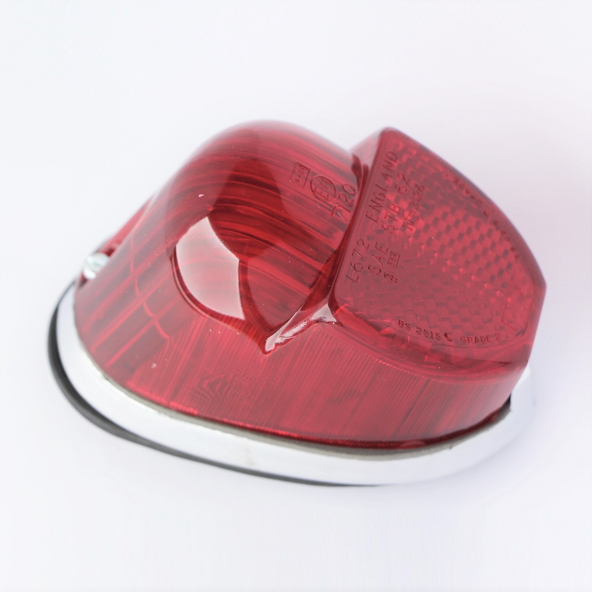 Stop/tail lamp 1969-71 - Spitfire type complete (base rubber only TMR101)