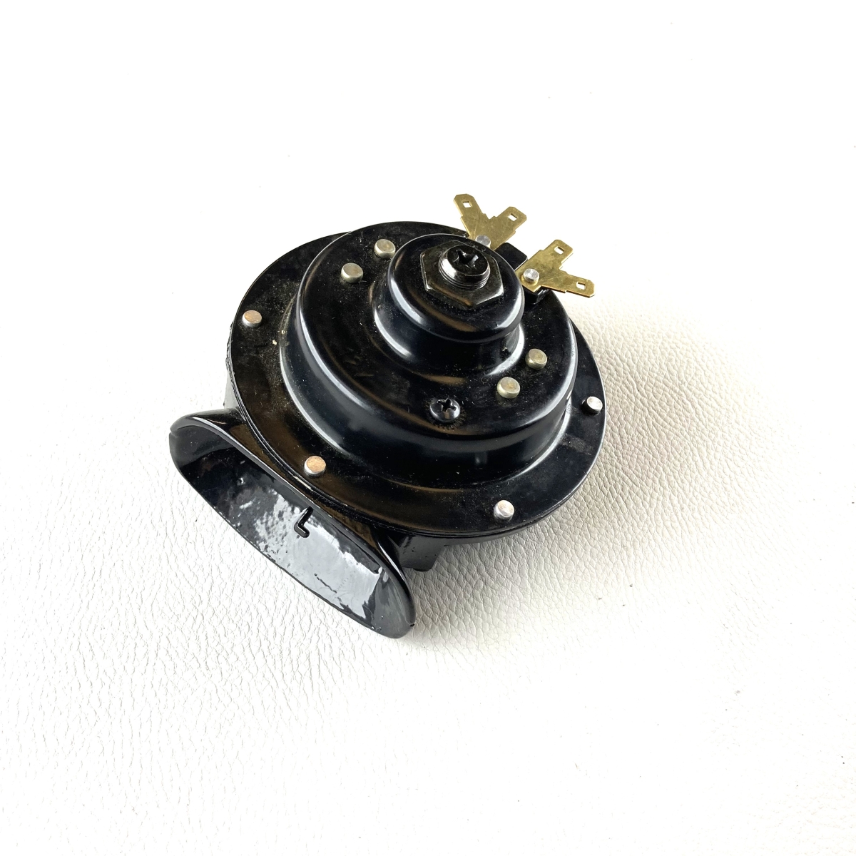 Windtone horn,low note