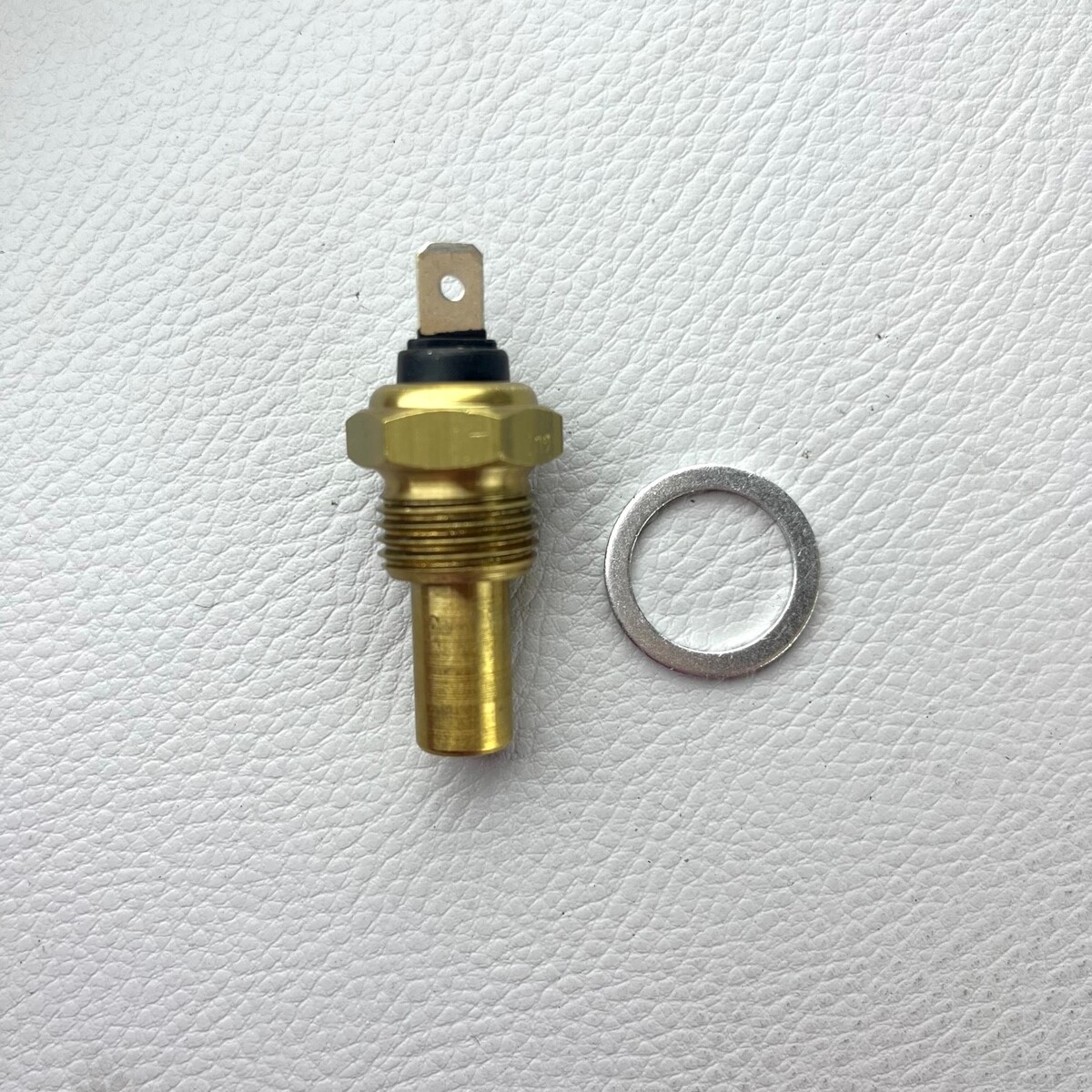 Temperature sender +8 4 speed & 5 speed to 1989