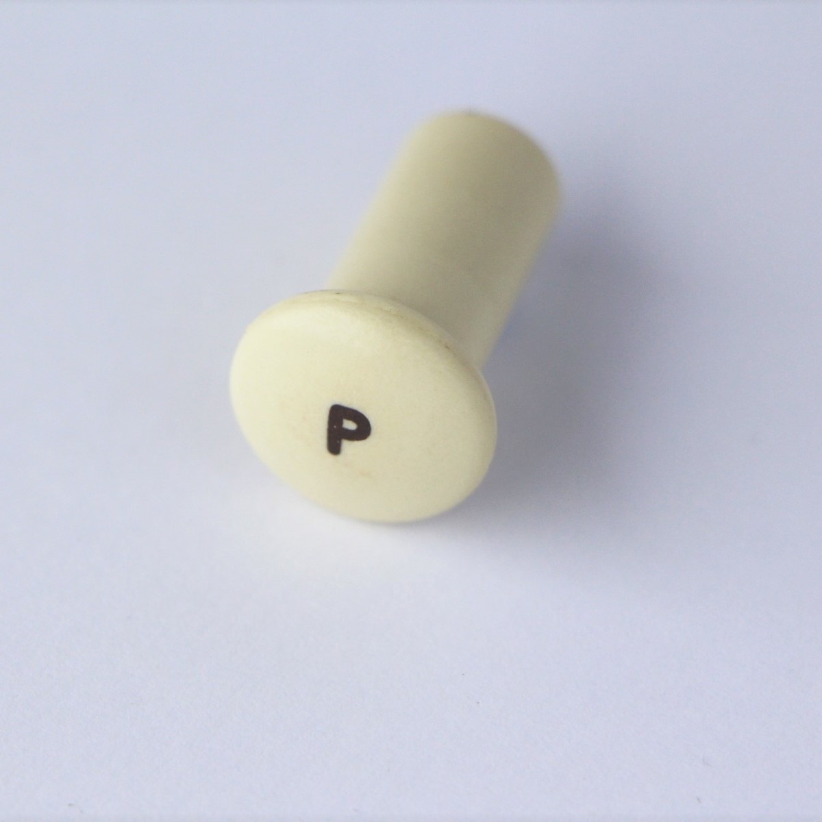 'P' knob cream - 1951-61