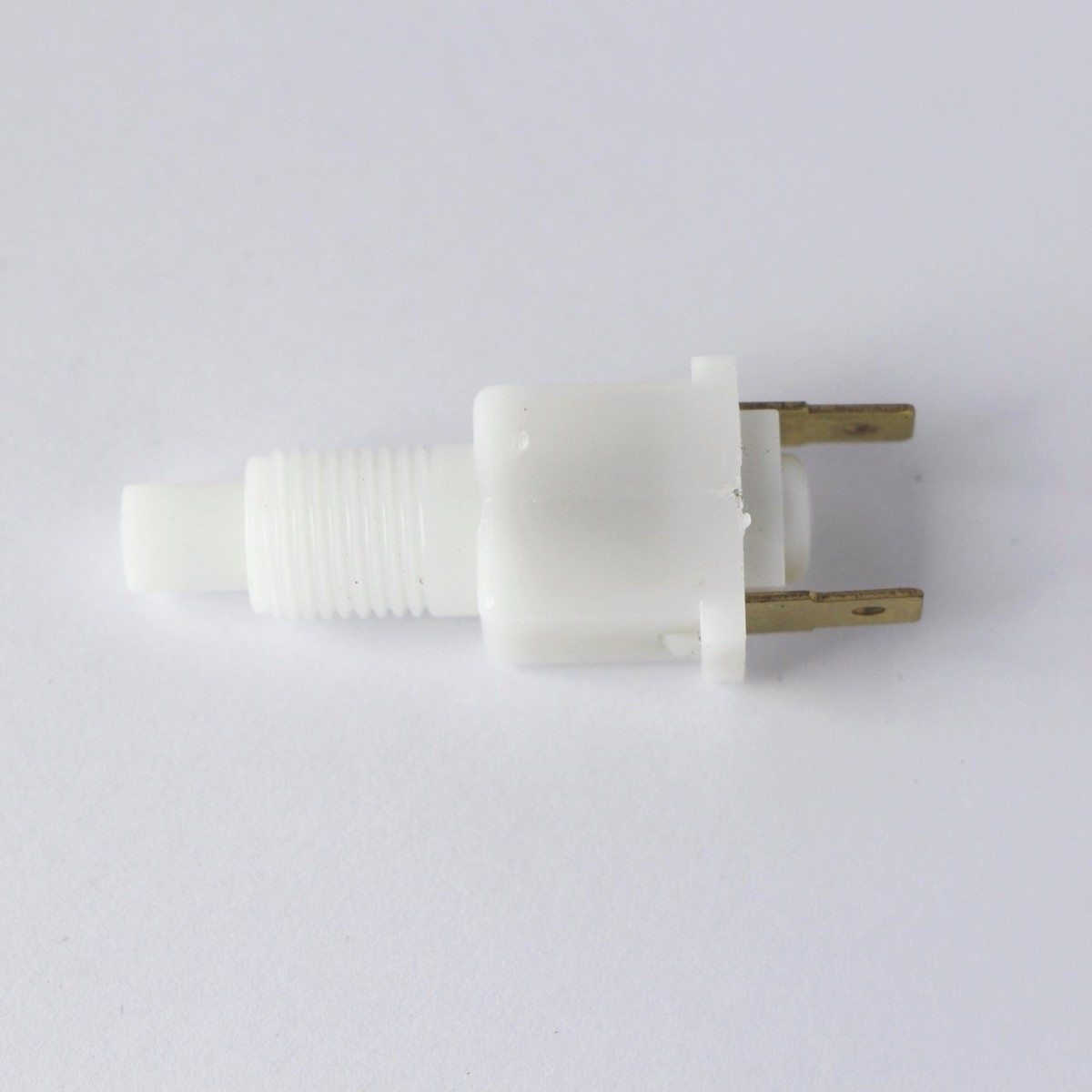 Handbrake warning light switch