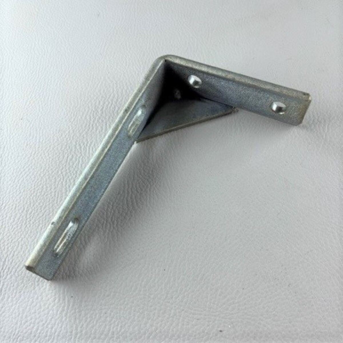 Bracket for rear of centre silencer on +4 with Rover M16 and T16 engines and...