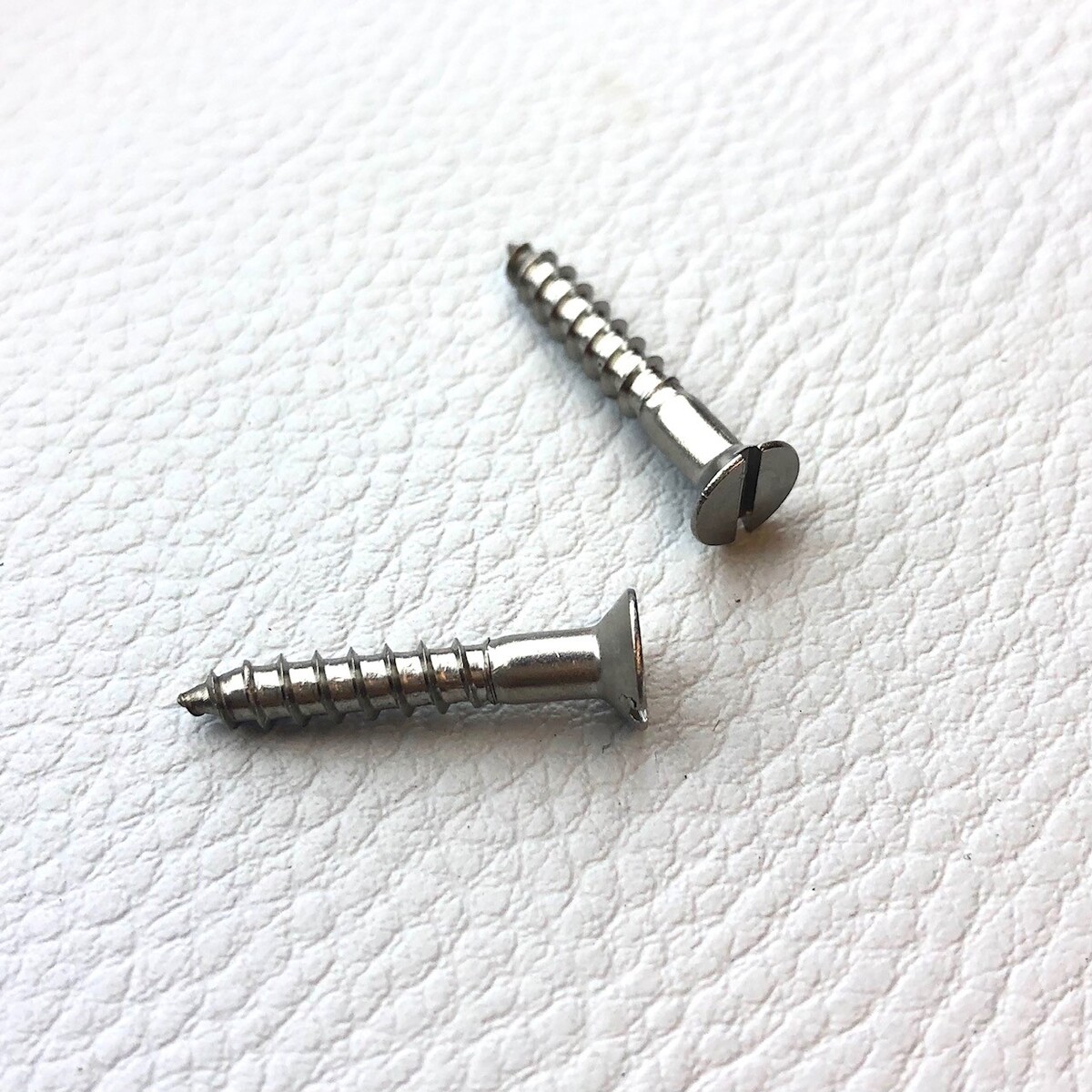 Screws for rear bonnet hinge end bracket (s/s)