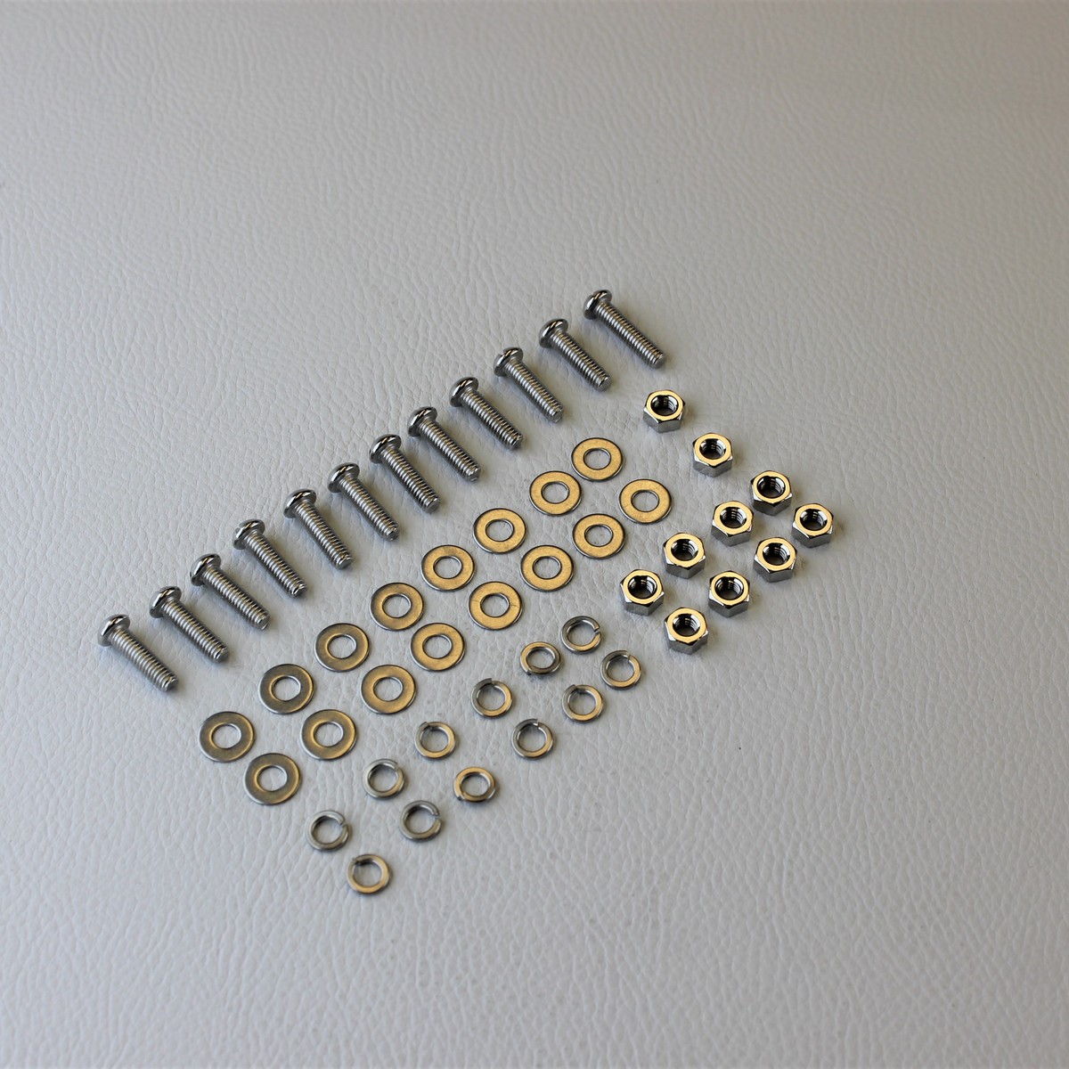 Tool & heater box screw set s/s