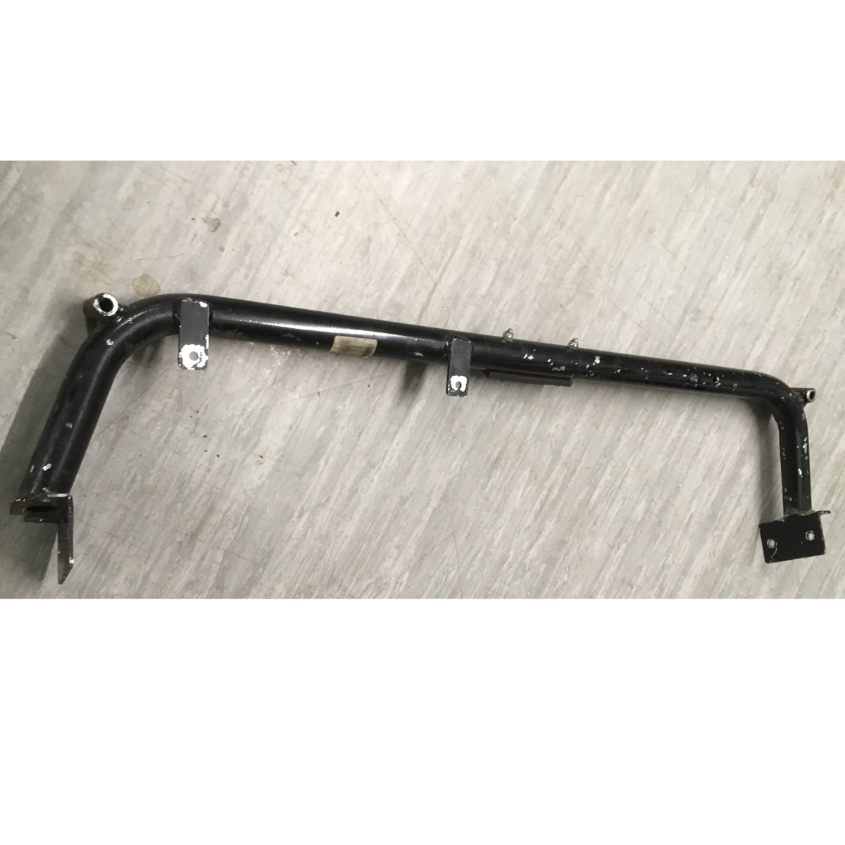Rear telescopic shock absorber hoop