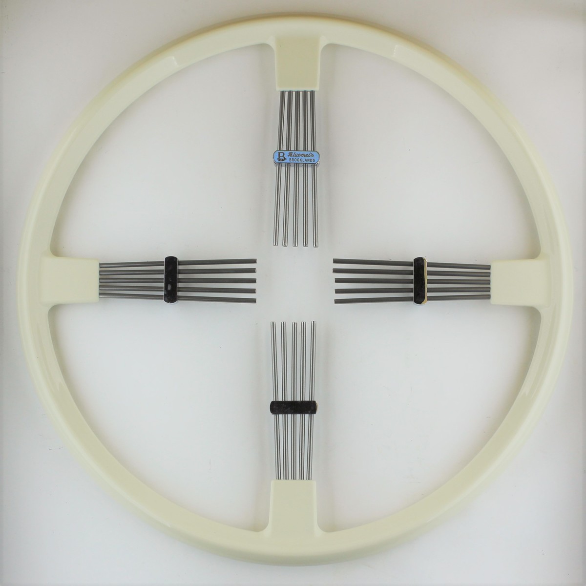 15.5" Brooklands 4 spoke steering wheel - ivory rim 39.5cm