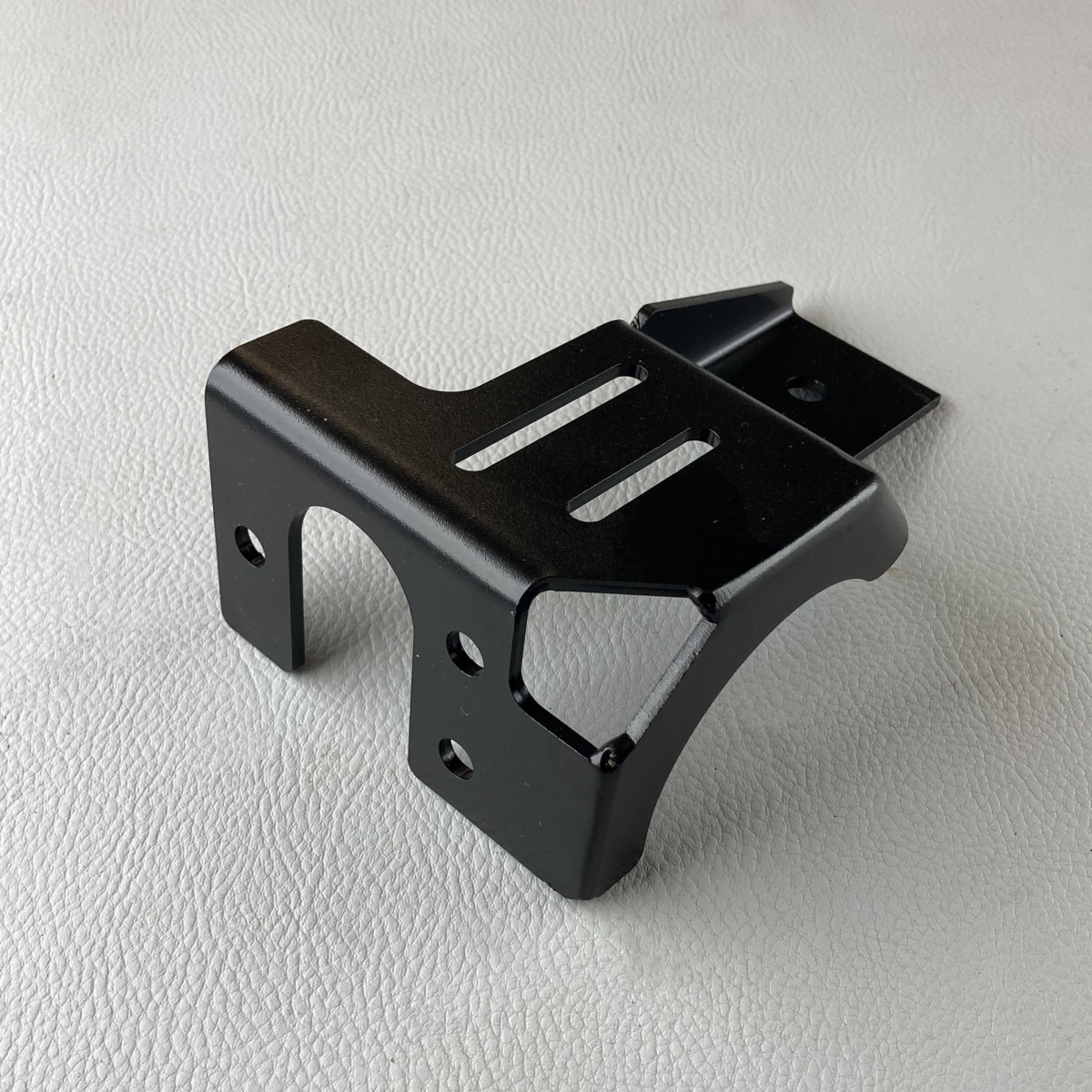 Supplimentary driving light bracket for Super 3 - left hand