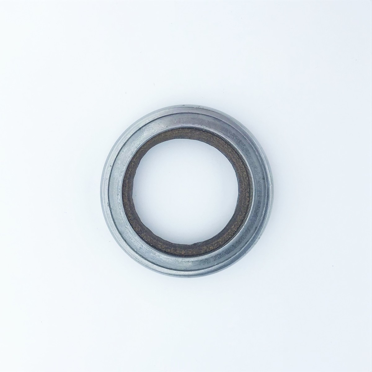 Front hub grease seal +4 1951-60 & 4/4 1946-62