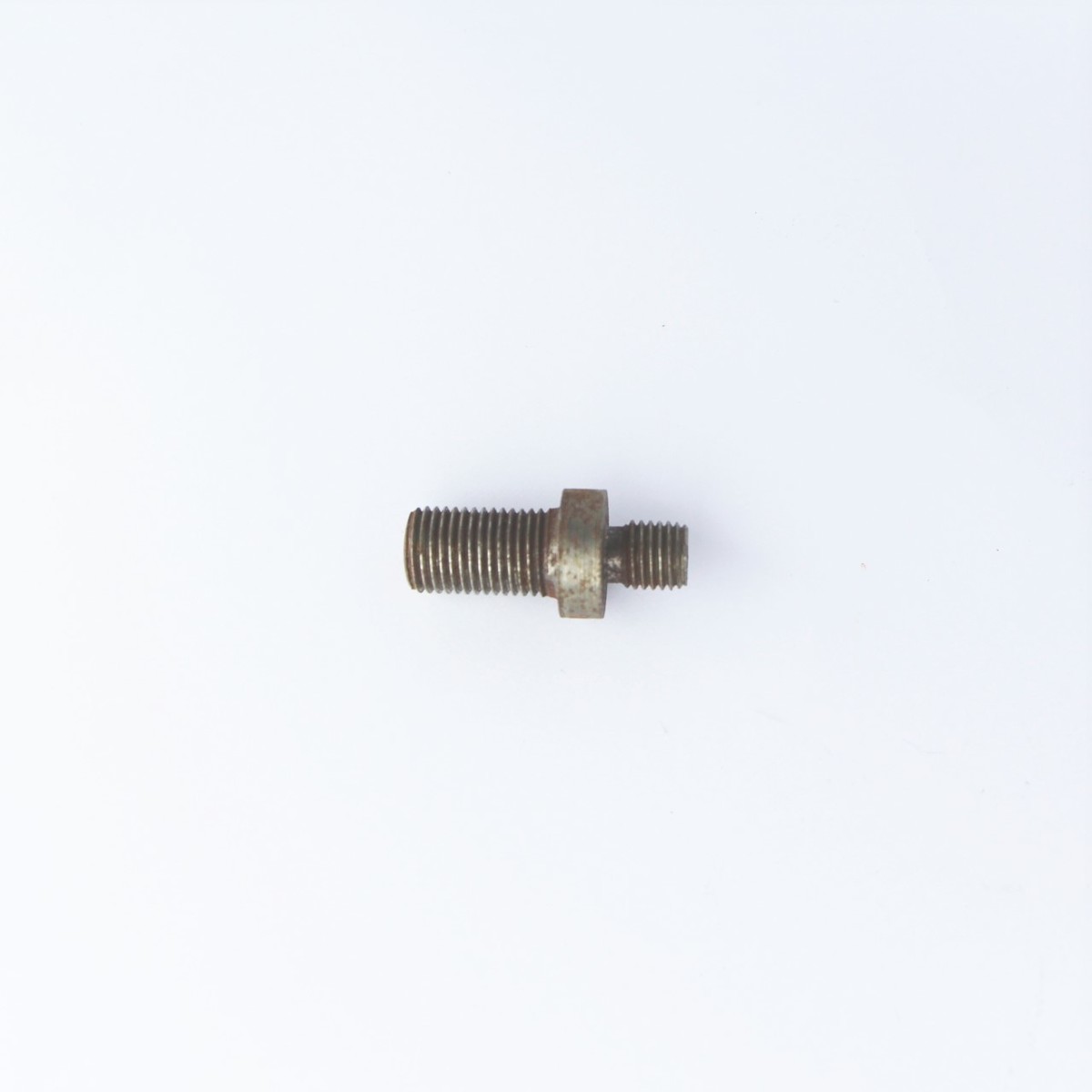 Rear hub stud +4 pre 1968 & 4/4