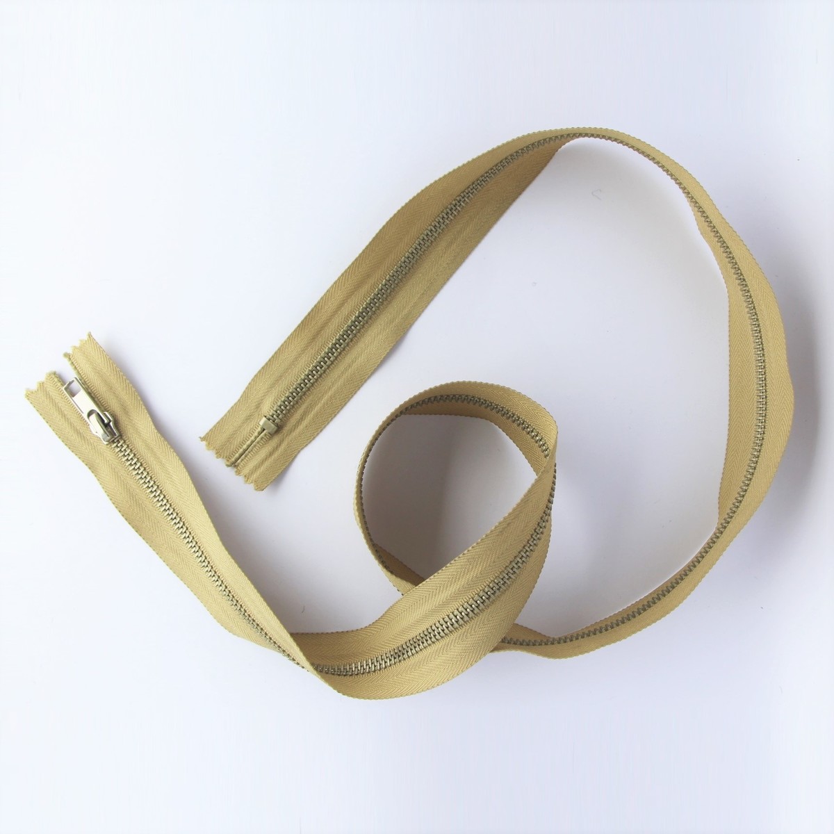 Beige tonneau zip 36" long for cars to 8/1999