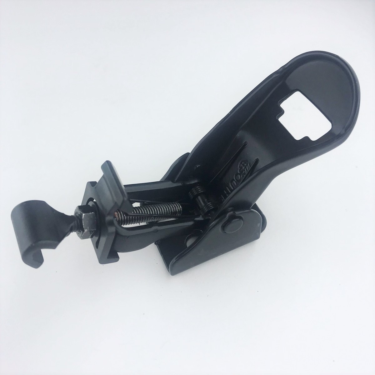 Catch prowler for current type hood