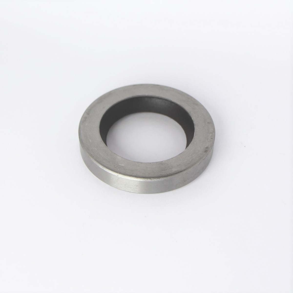 Output shaft oil seal (Moss box)