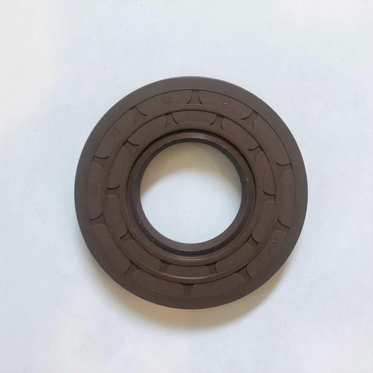 Diff. nose oil seal 4/4 1973-82