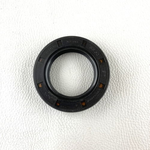 Diff. nose oil seal for BTR axle