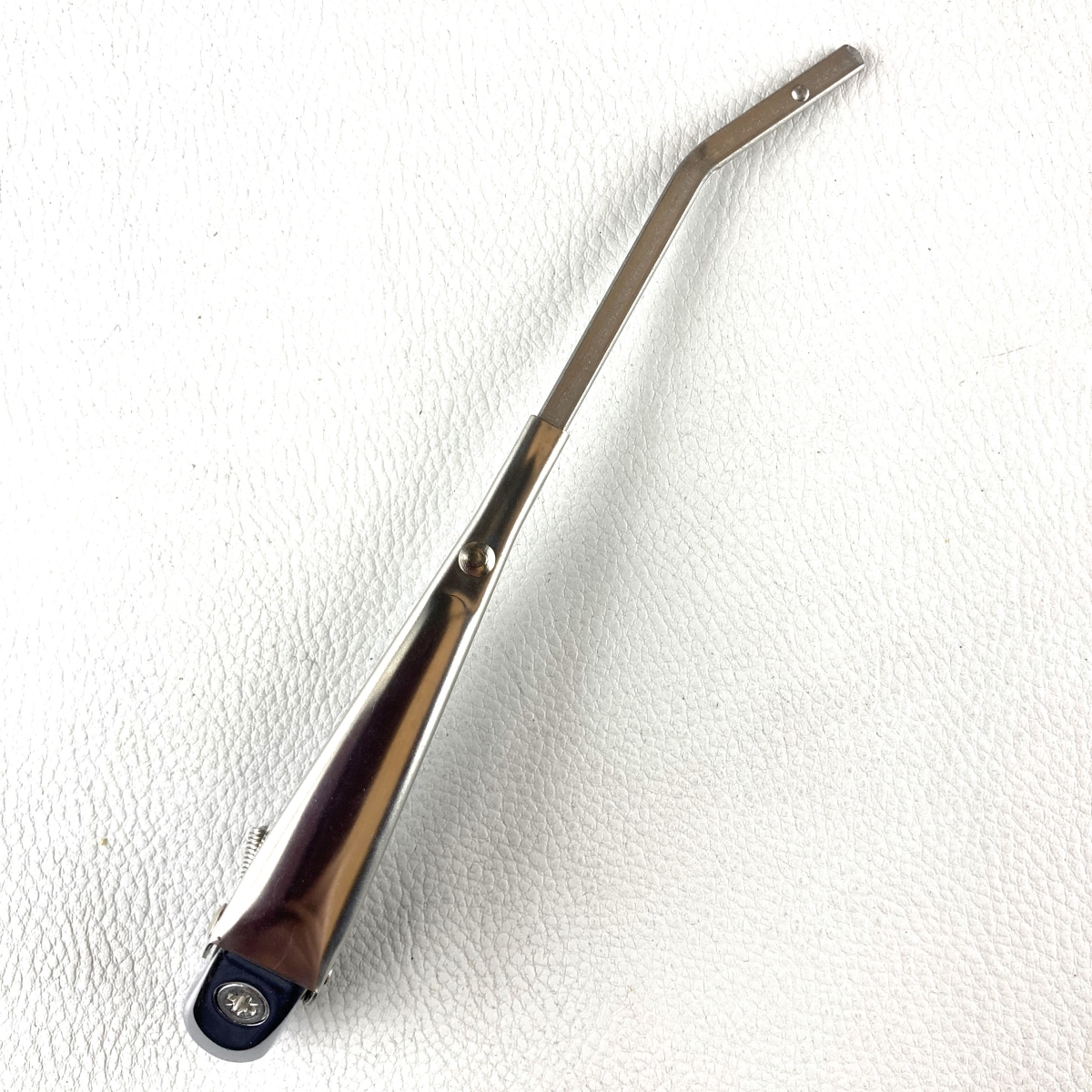 Wiper arm 06/2002 on left hand drive