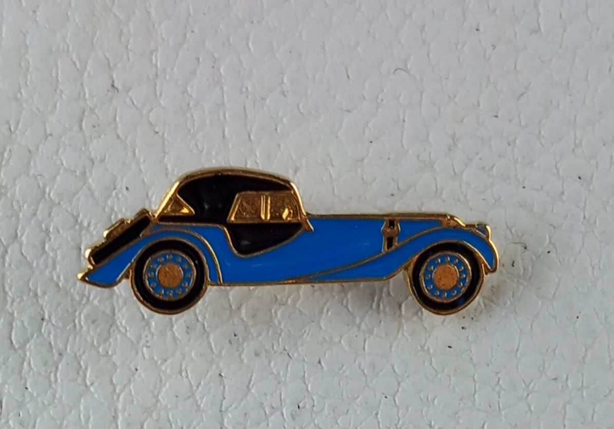 Morgan pin badge side on view (30 mm long)